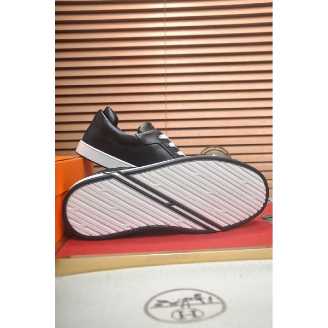 正統派 高級感 HERMES エルメス コピー カジュアルシューズ 洗練 大人向け