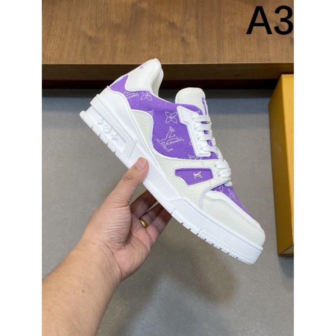 クラシック 高級感 LOUIS VUITTON ルイヴィトン コピー カジュアルシューズ 気品 