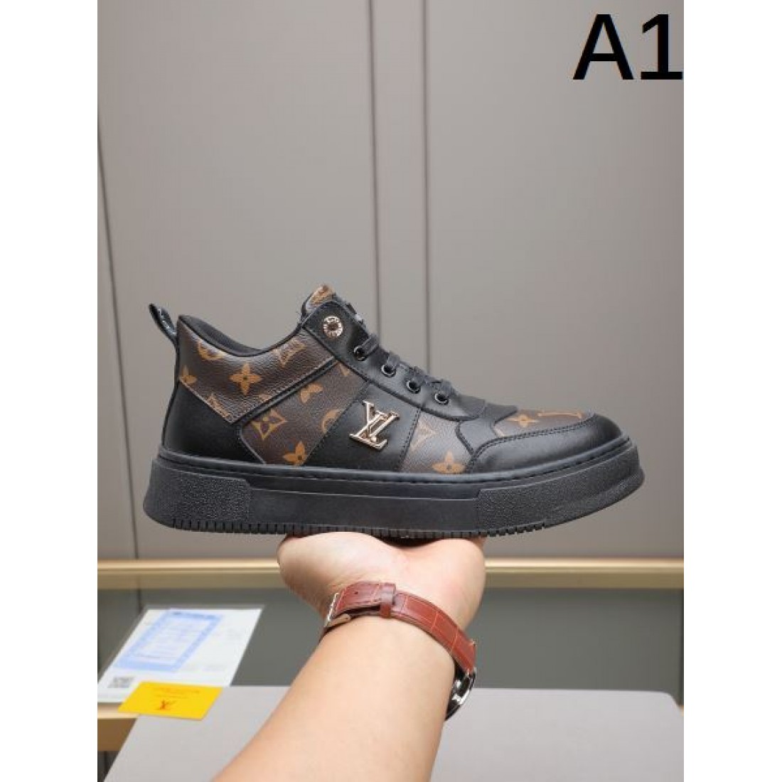 定番 高級 LOUIS VUITTON ルイヴィトン コピー カジュアルシューズ 安定感 洗練