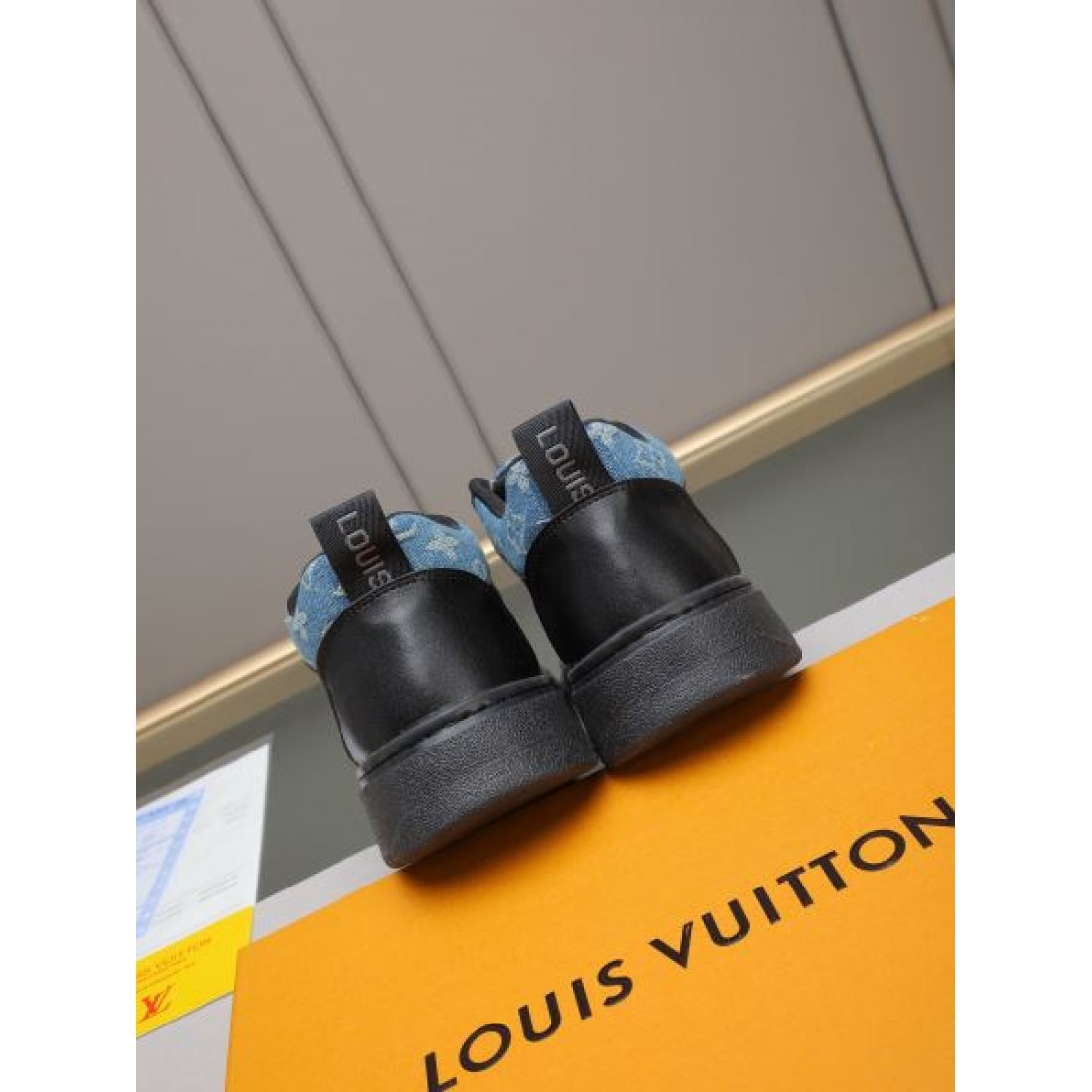  モダン スタイリッシュ LOUIS VUITTON ルイヴィトン コピー カジュアルシューズ 都会的