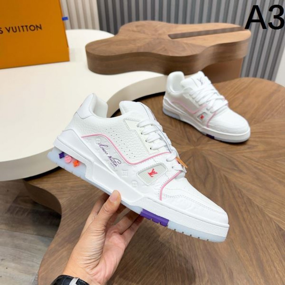 ラグジュアリー 王道 LOUIS VUITTON ルイヴィトン コピー カジュアルシューズ 上品