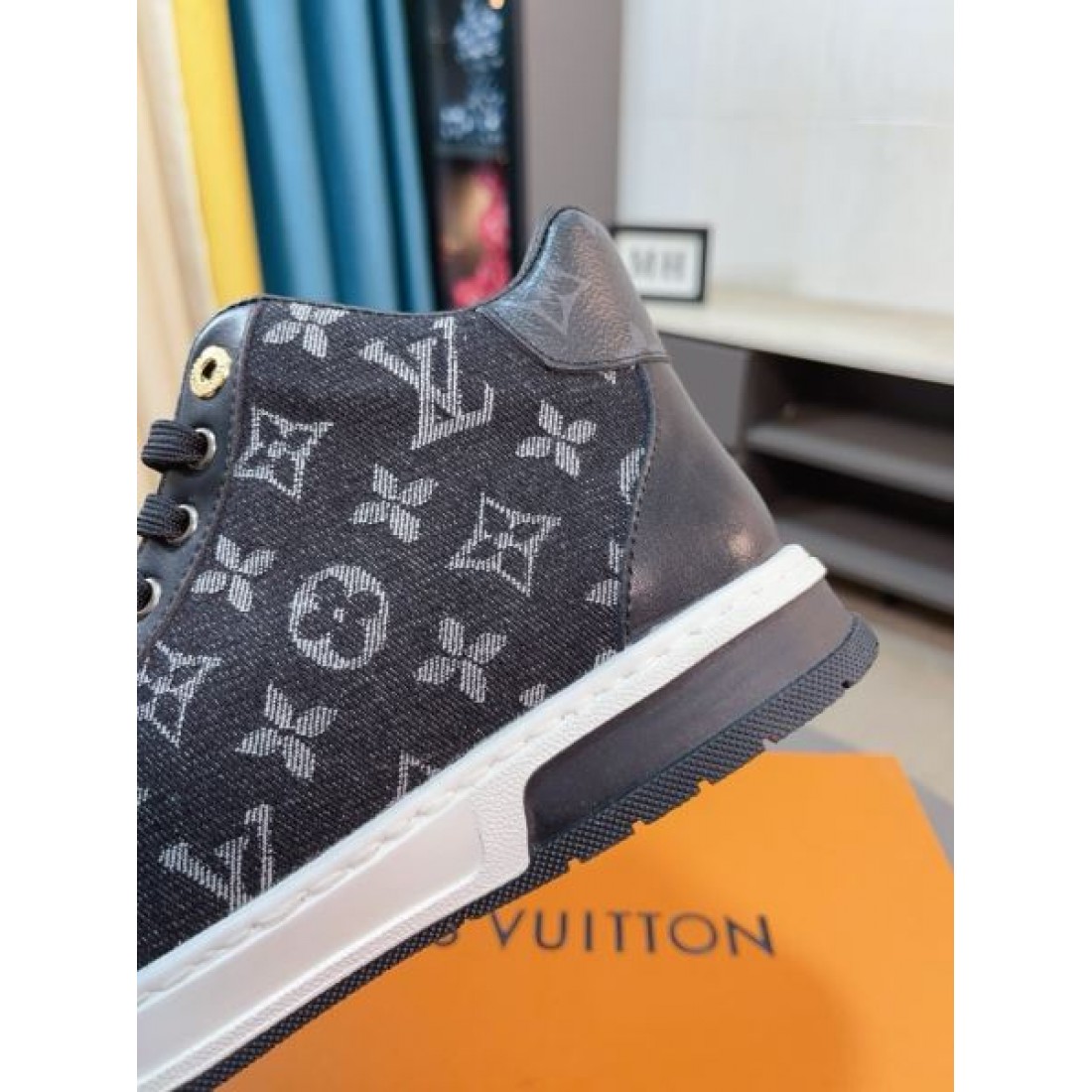 上質 高級感 LOUIS VUITTON ルイヴィトン コピー カジュアルシューズ 洗練 定番