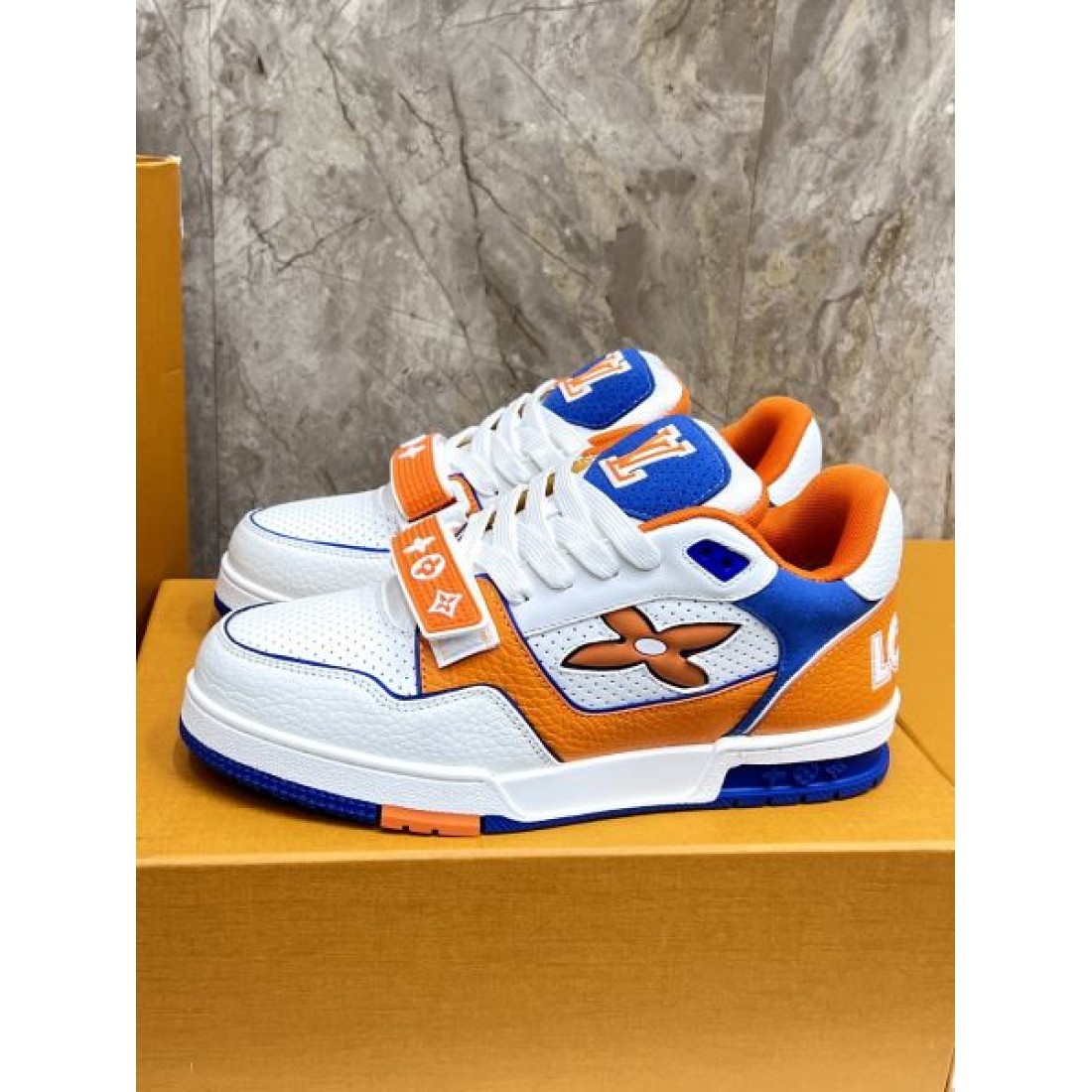 上質 エレガント LOUIS VUITTON ルイヴィトン コピー カジュアルシューズ 大人向け 定評