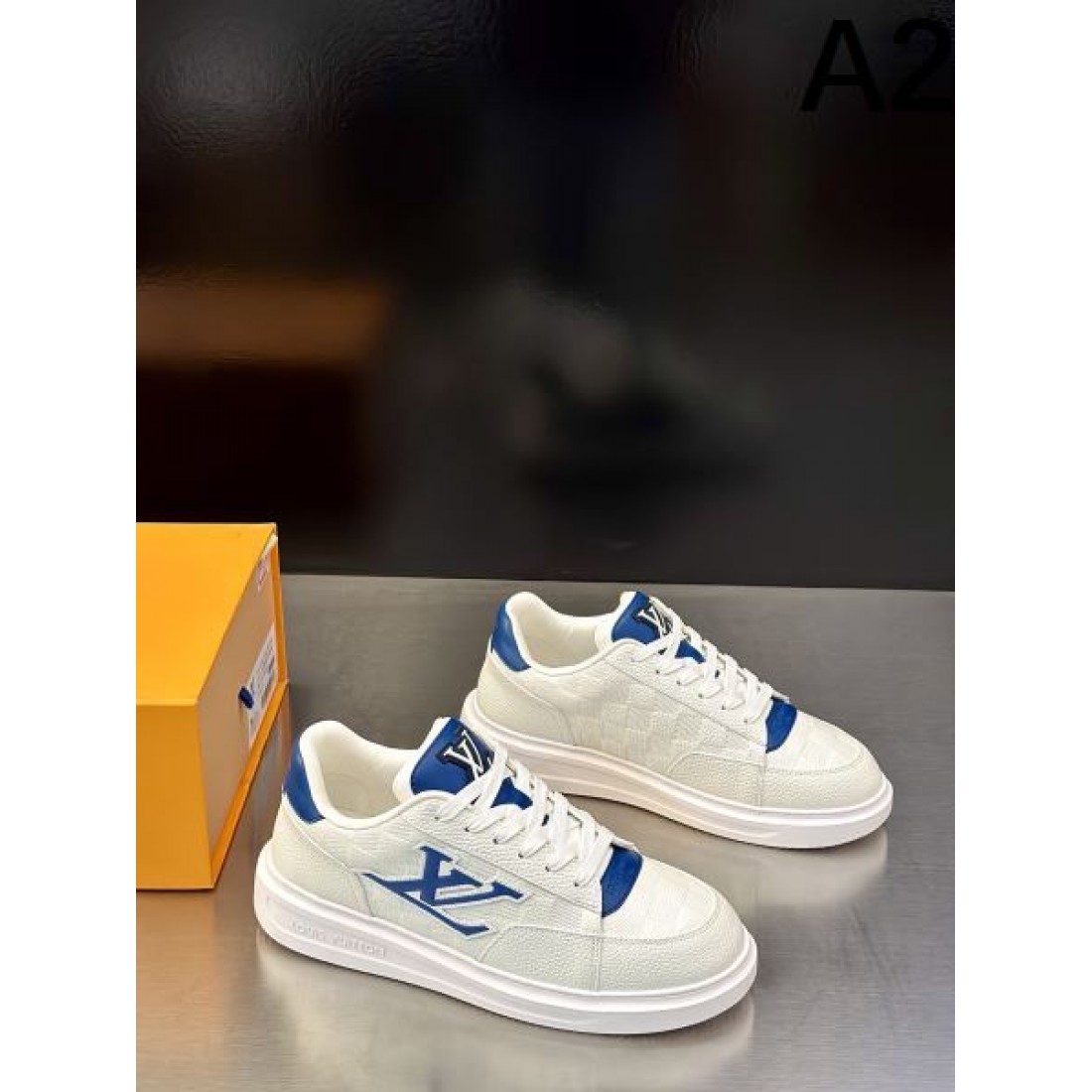 王道 ラグジュアリー LOUIS VUITTON ルイヴィトン コピー カジュアルシューズ 安定感 人気