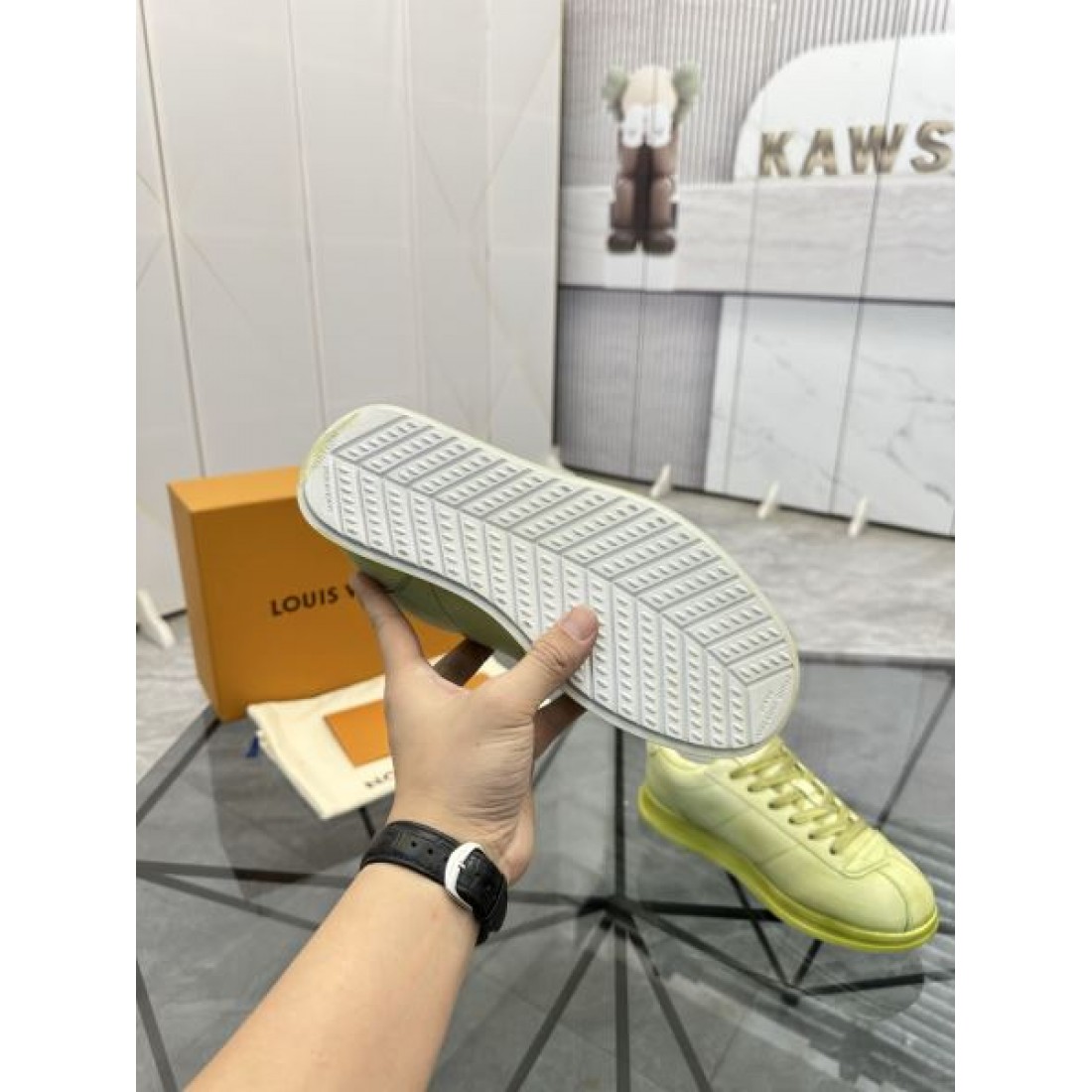 定番 高級感 LOUIS VUITTON ルイヴィトン コピー カジュアルシューズ 上品 洗練