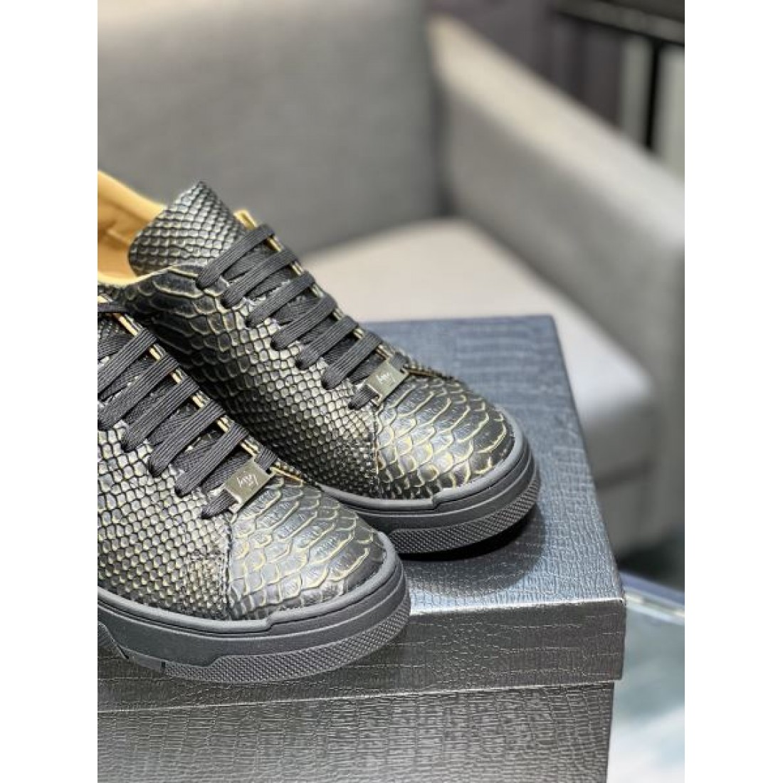 ワイルド 上質 PHILIPP PLEIN フィリッププレイン コピー カジュアルシューズ 迫力 印象的