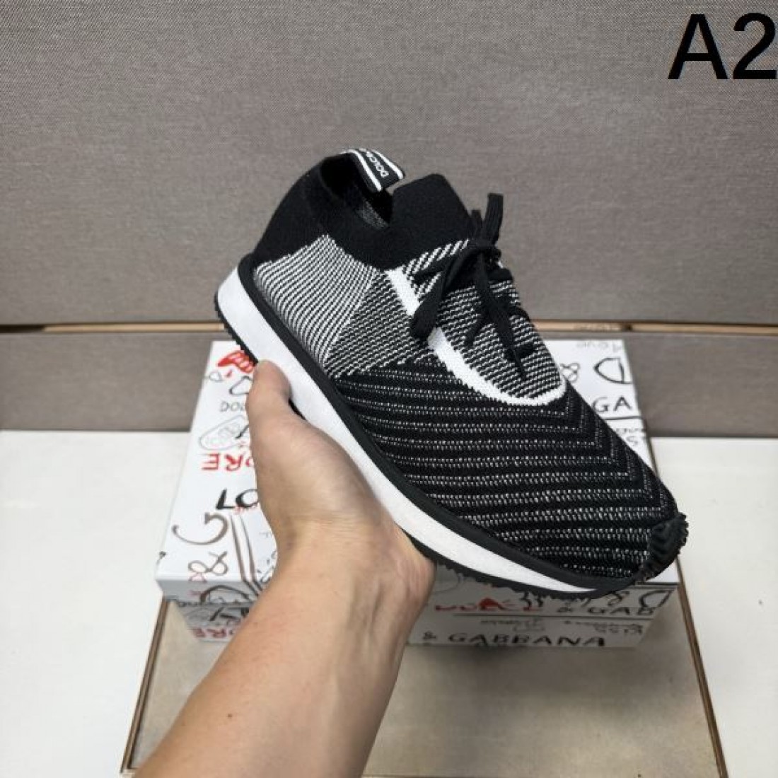  ラグジュアリー 高級感 DOLCE＆GABBANA ドルチェ＆ガッバーナ コピースニーカー 