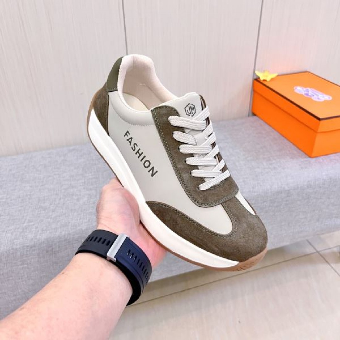 上品 高品質 FERRAGAMO サルヴァトーレ・フェラガモ コピー スニーカー 正統派 洗練