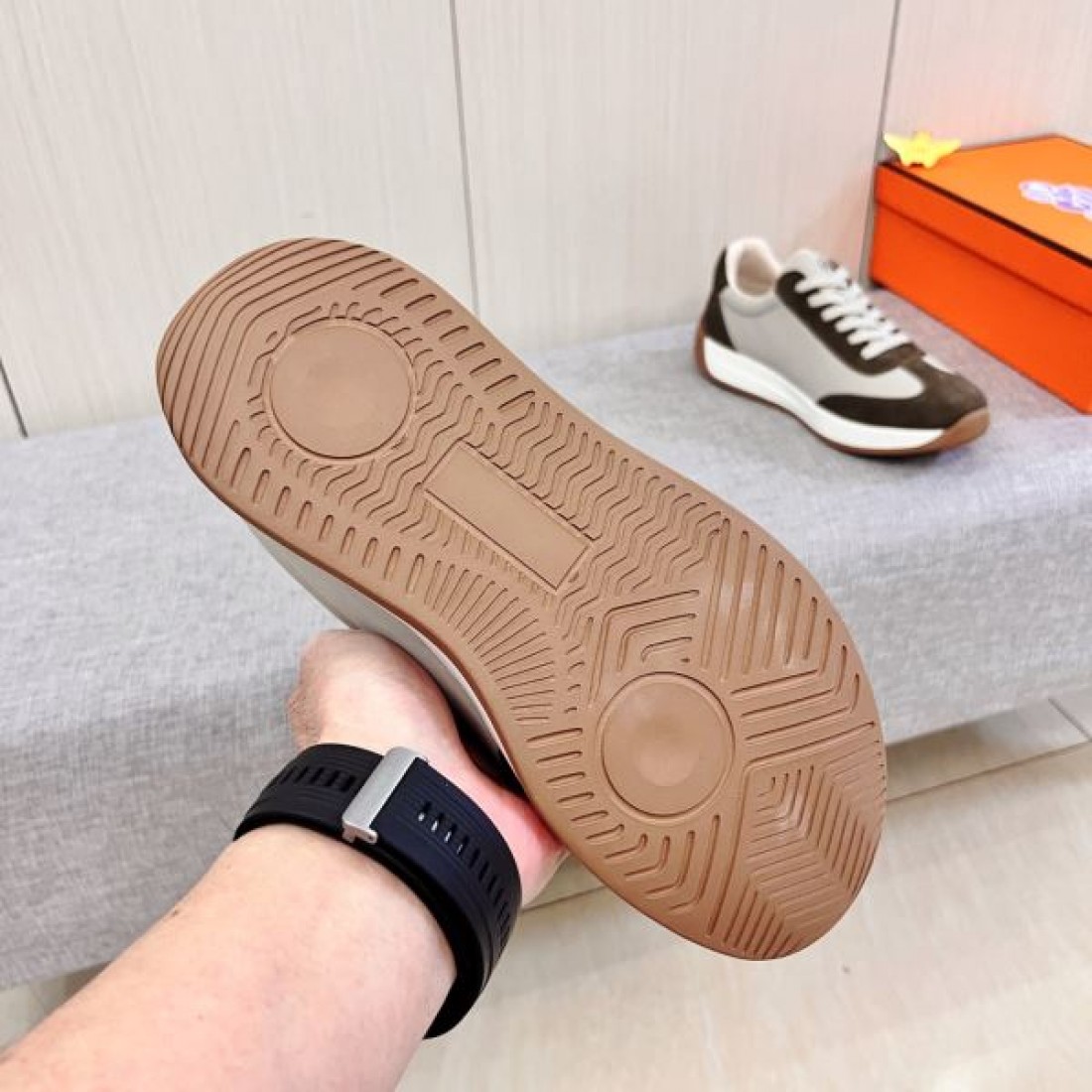 上品 高品質 FERRAGAMO サルヴァトーレ・フェラガモ コピー スニーカー 正統派 洗練