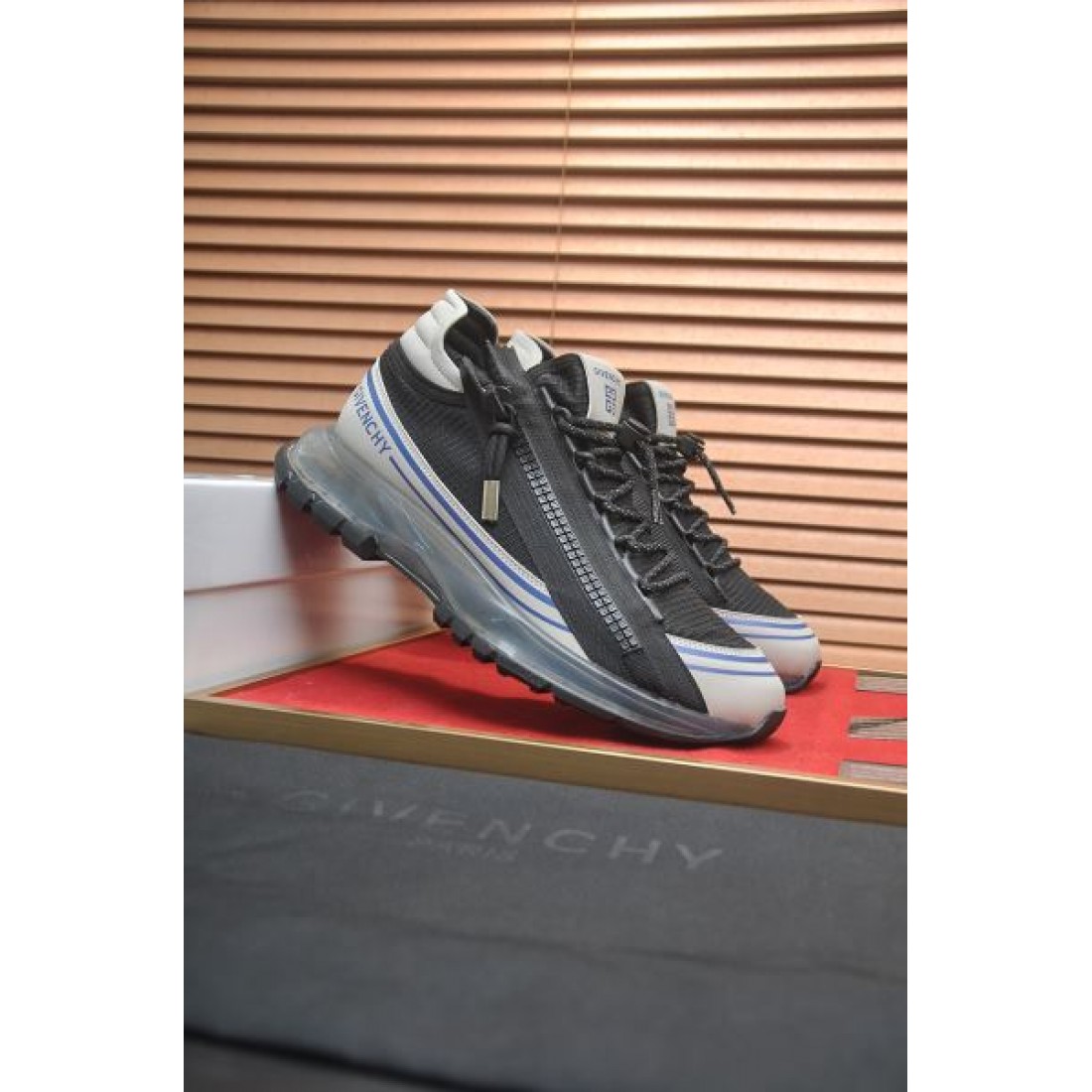 クール 高品質 GIVENCHY ジバンシィ コピー スニーカー 洗練 印象的