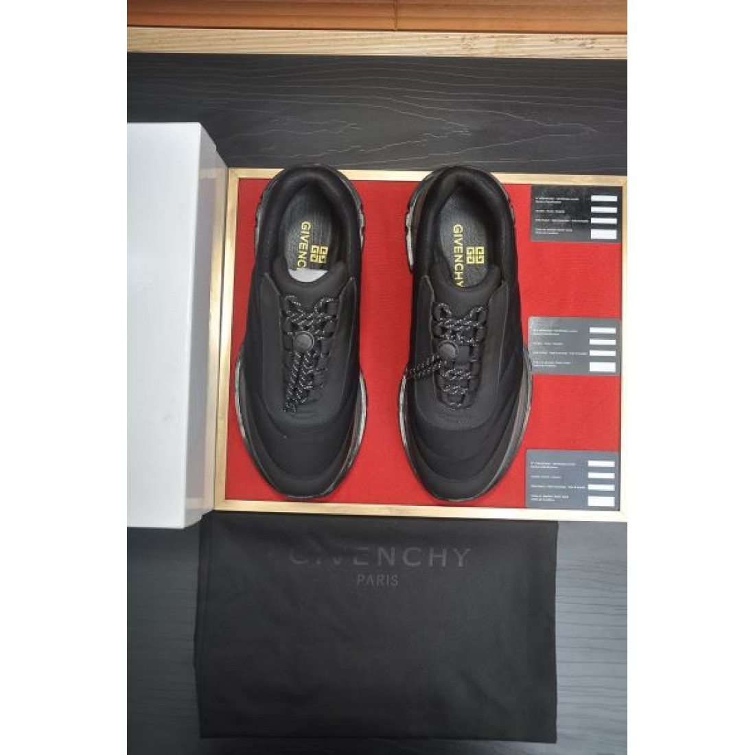  スタイリッシュ 上質 GIVENCHY ジバンシィ コピー スニーカー シャープ 高級感