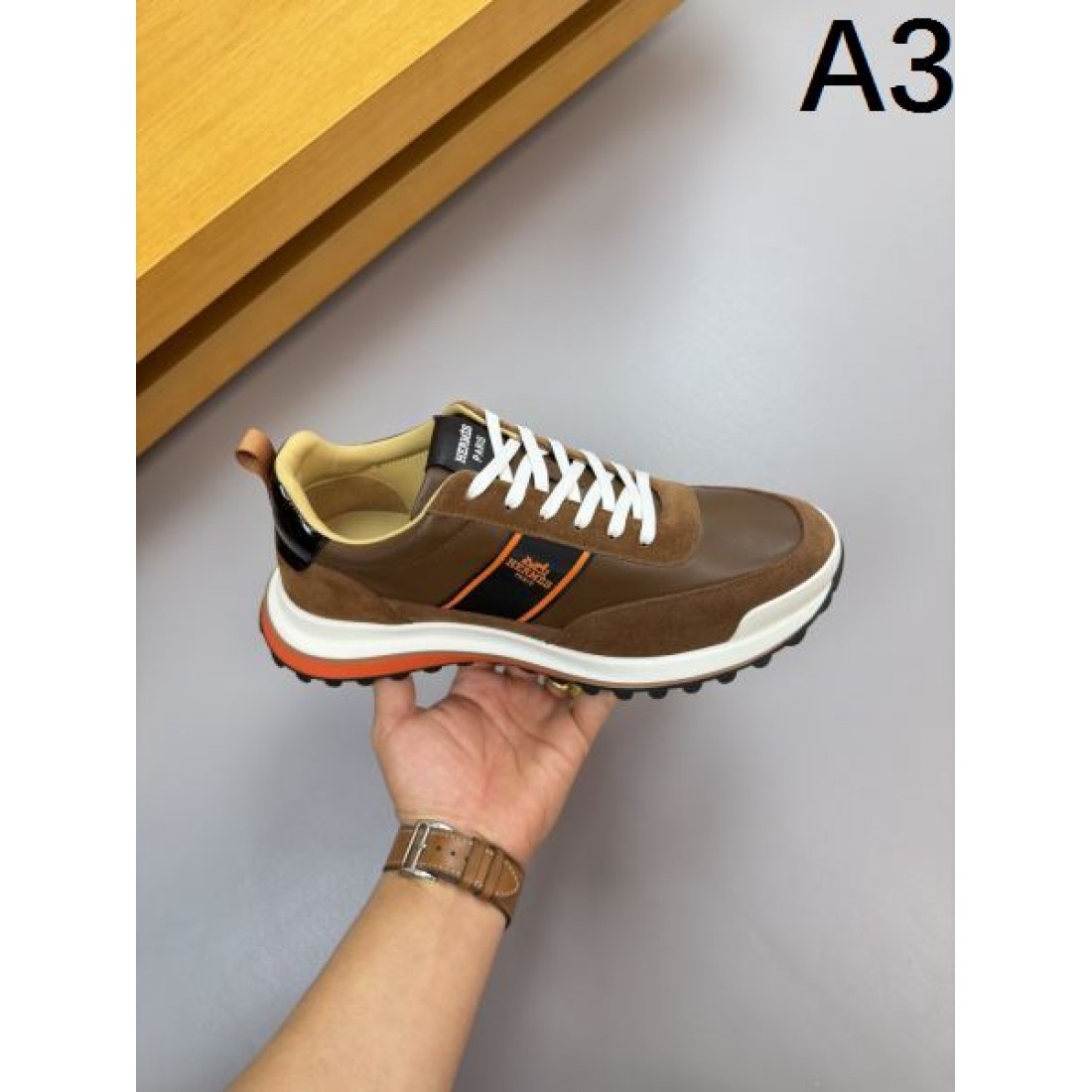 上質 高級感 HERMES エルメス コピー スニーカー 洗練 上品