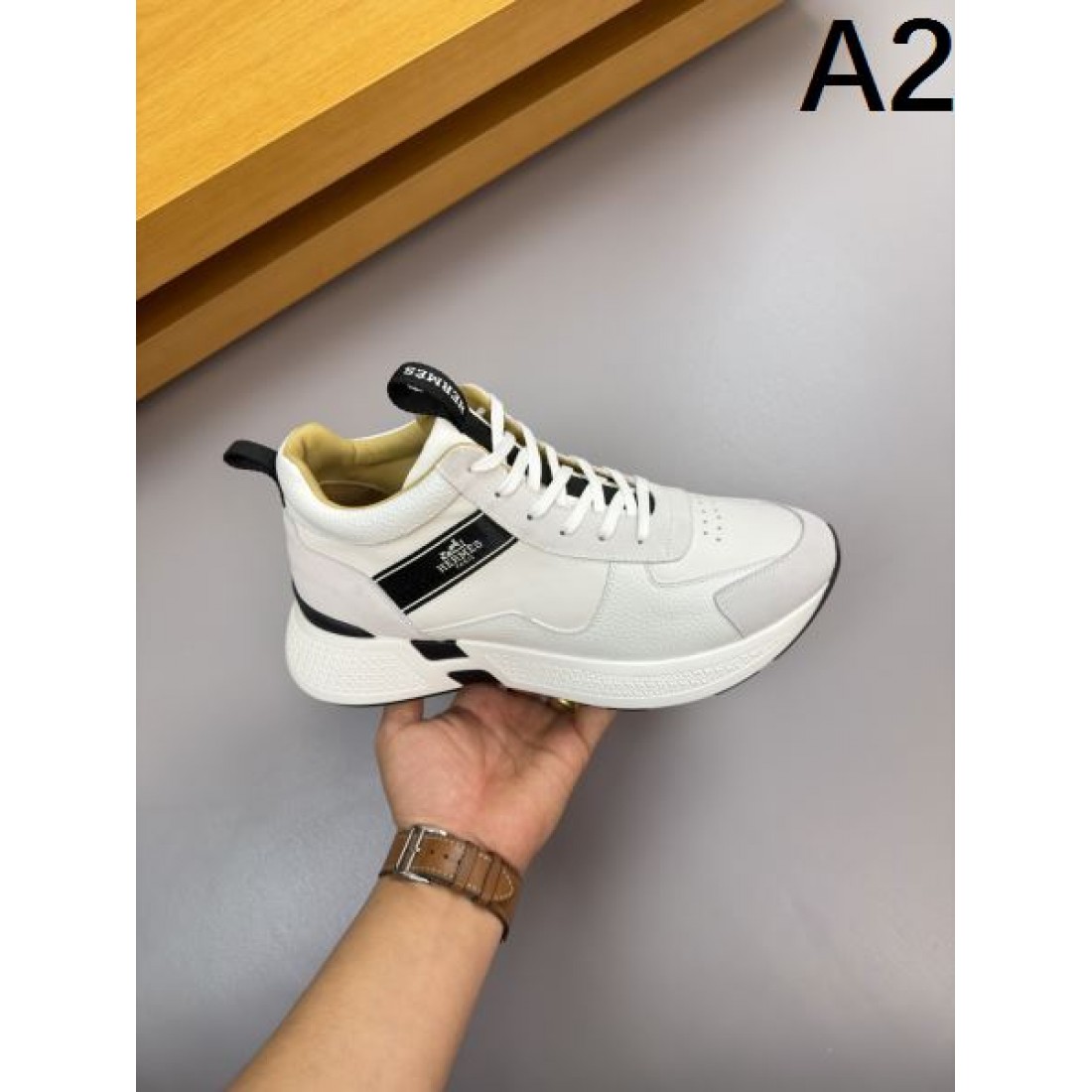 上品 エレガント HERMES エルメス コピー スニーカー 洗練 高級感