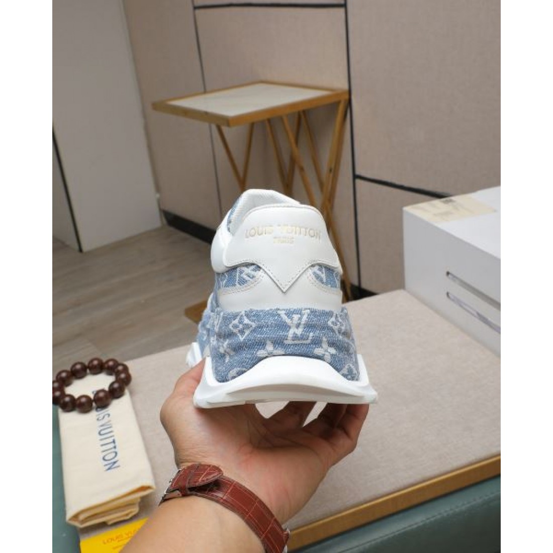 定番 高級感 LOUIS VUITTON ルイヴィトン コピー スニーカー 上品 洗練