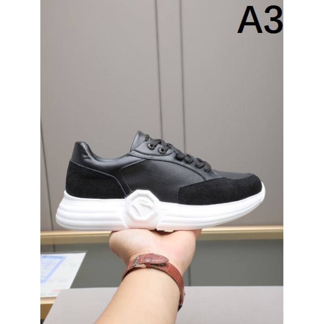  ワイルド モダン PHILIPP PLEIN フィリッププレイン コピー スニーカー クール 印象的