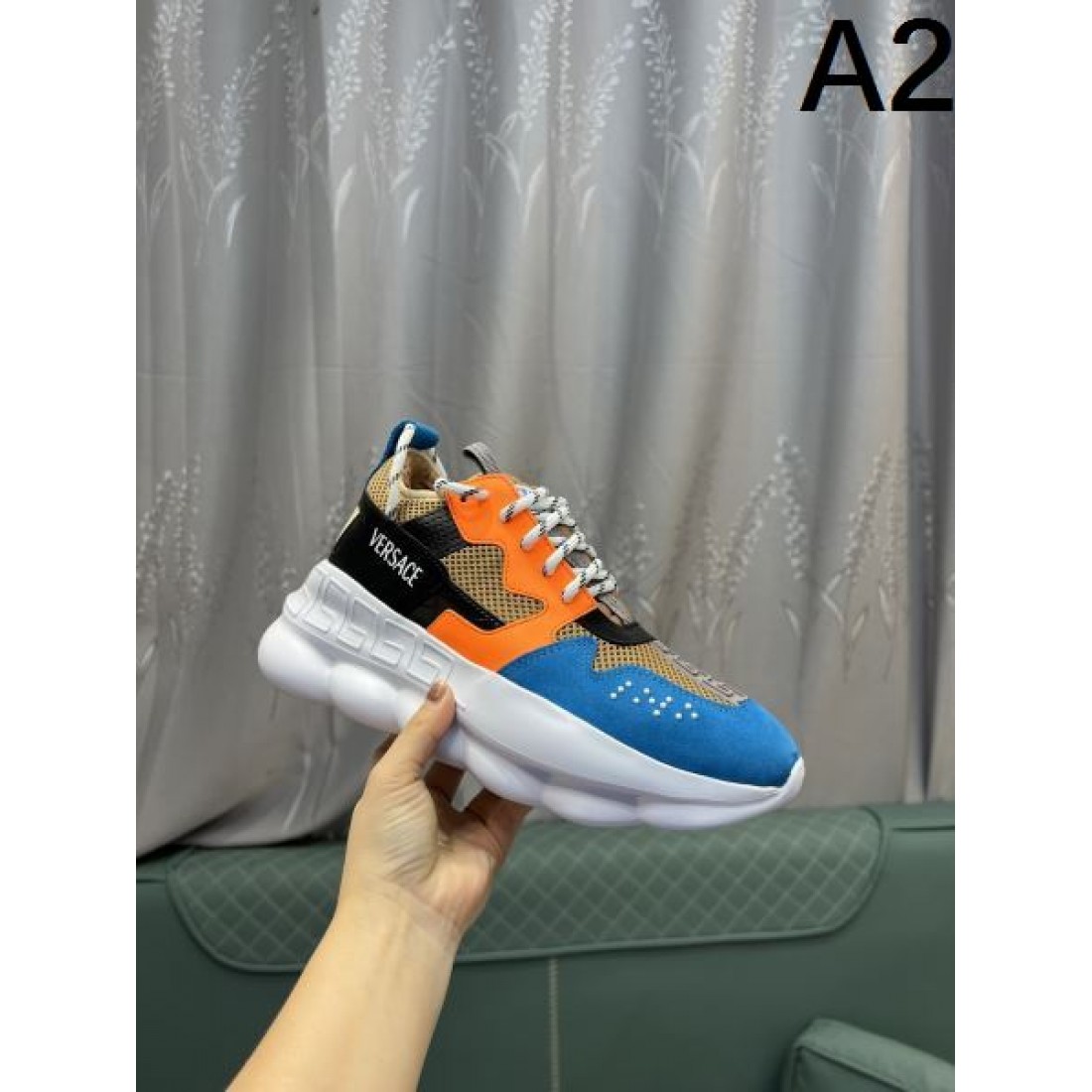 モダン 上質 VERSACE ヴェルサーチェ コピー スニーカー 大人向け エレガント