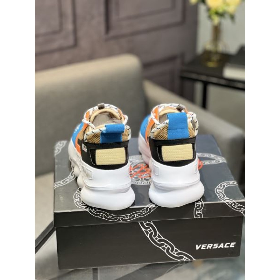 モダン 上質 VERSACE ヴェルサーチェ コピー スニーカー 大人向け エレガント