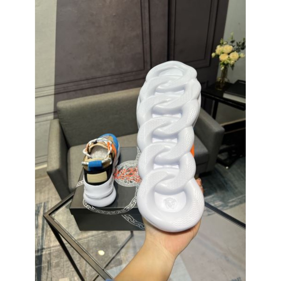 モダン 上質 VERSACE ヴェルサーチェ コピー スニーカー 大人向け エレガント