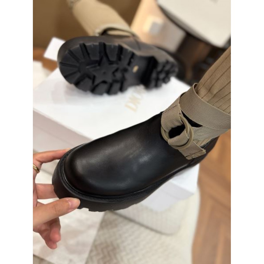 ラグジュアリー 王道 DIOR ディオール スーパーコピー ブーツ 存在感 洗練