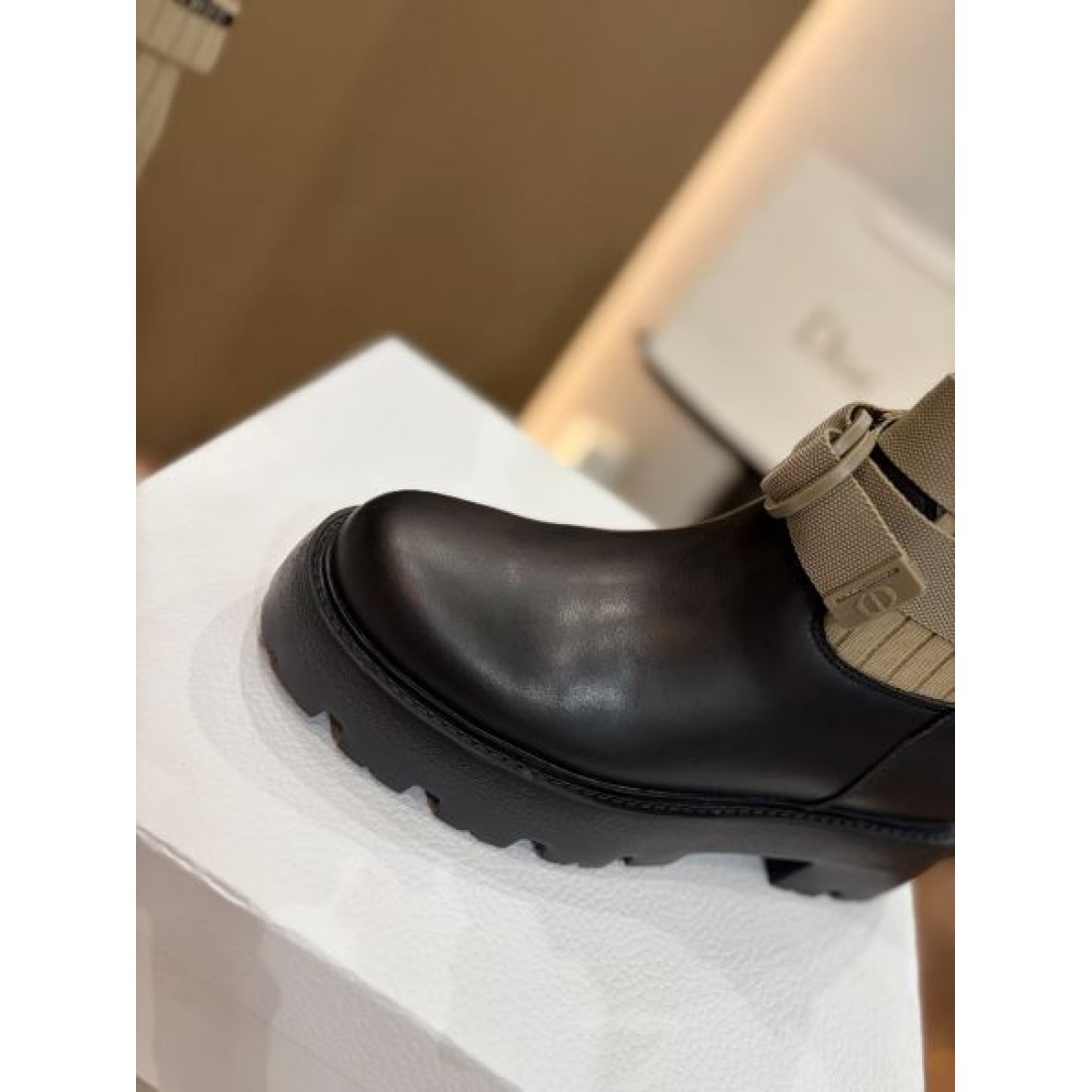 シンプル 洗練 DIOR ディオール スーパーコピー ブーツ 落ち着き 定番