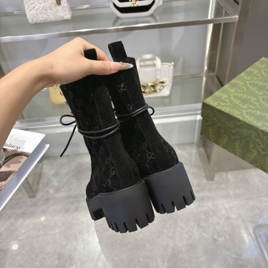 エレガント 高級感 GUCCI グッチ スーパーコピー ブーツ 洗練 定番