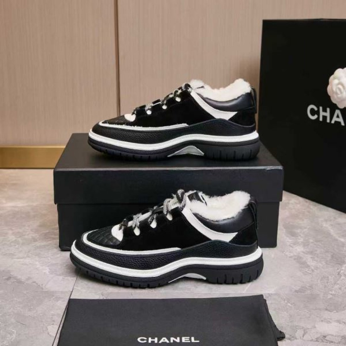 シンプル 高品質 CHANEL シャネル コピー カジュアルシューズ 上品 落ち着き