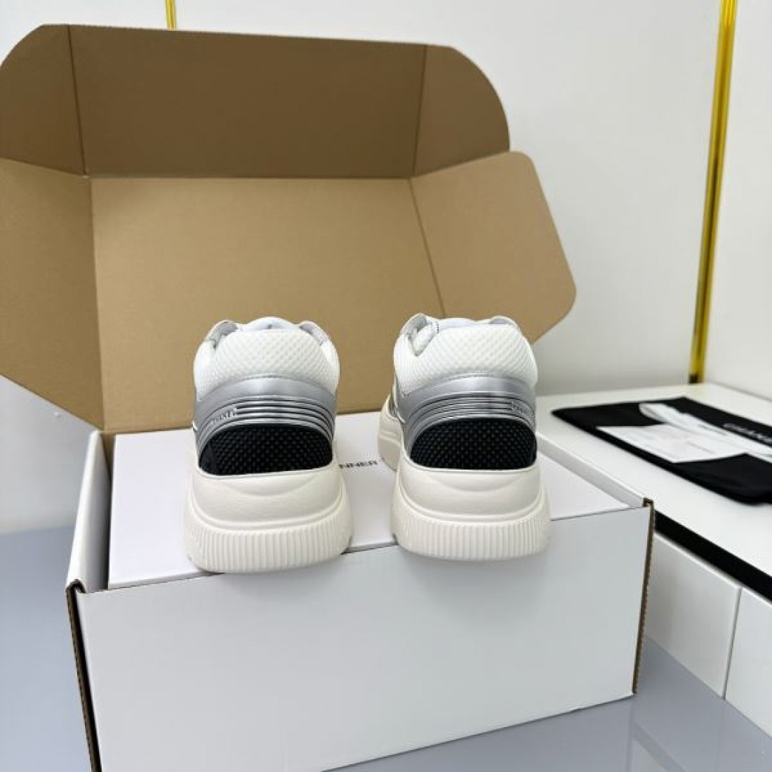  ラグジュアリー 定番 CHANEL シャネル コピー カジュアルシューズ 上品 人気