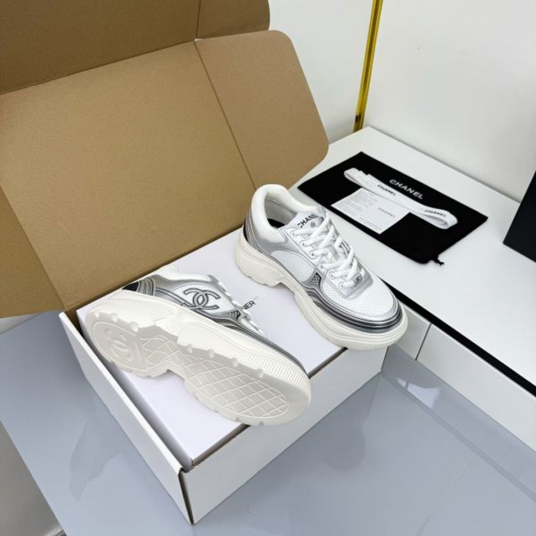  ラグジュアリー 定番 CHANEL シャネル コピー カジュアルシューズ 上品 人気