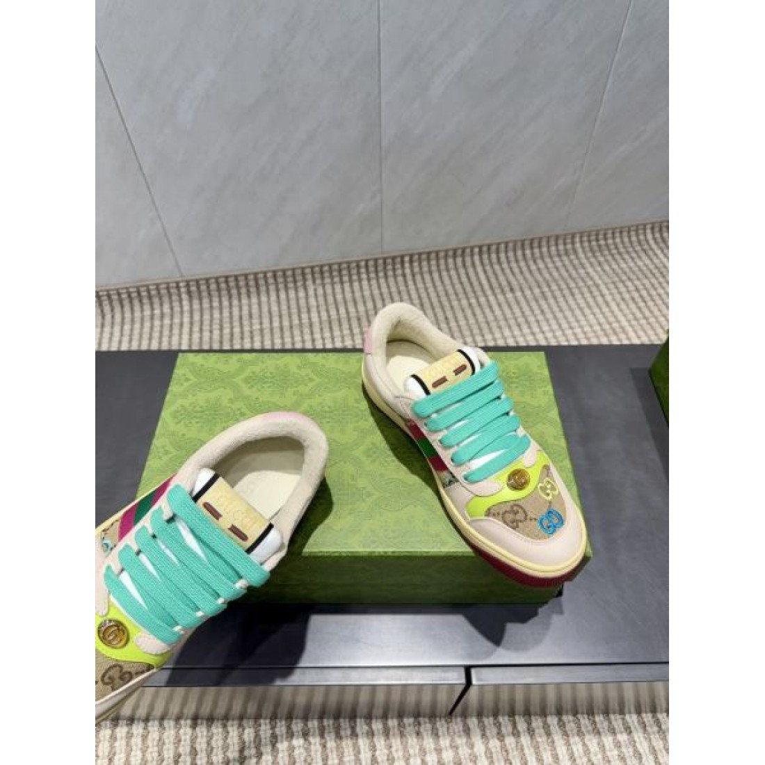 上品 高級感 GUCCI グッチ コピー カジュアルシューズ 洗練 定番