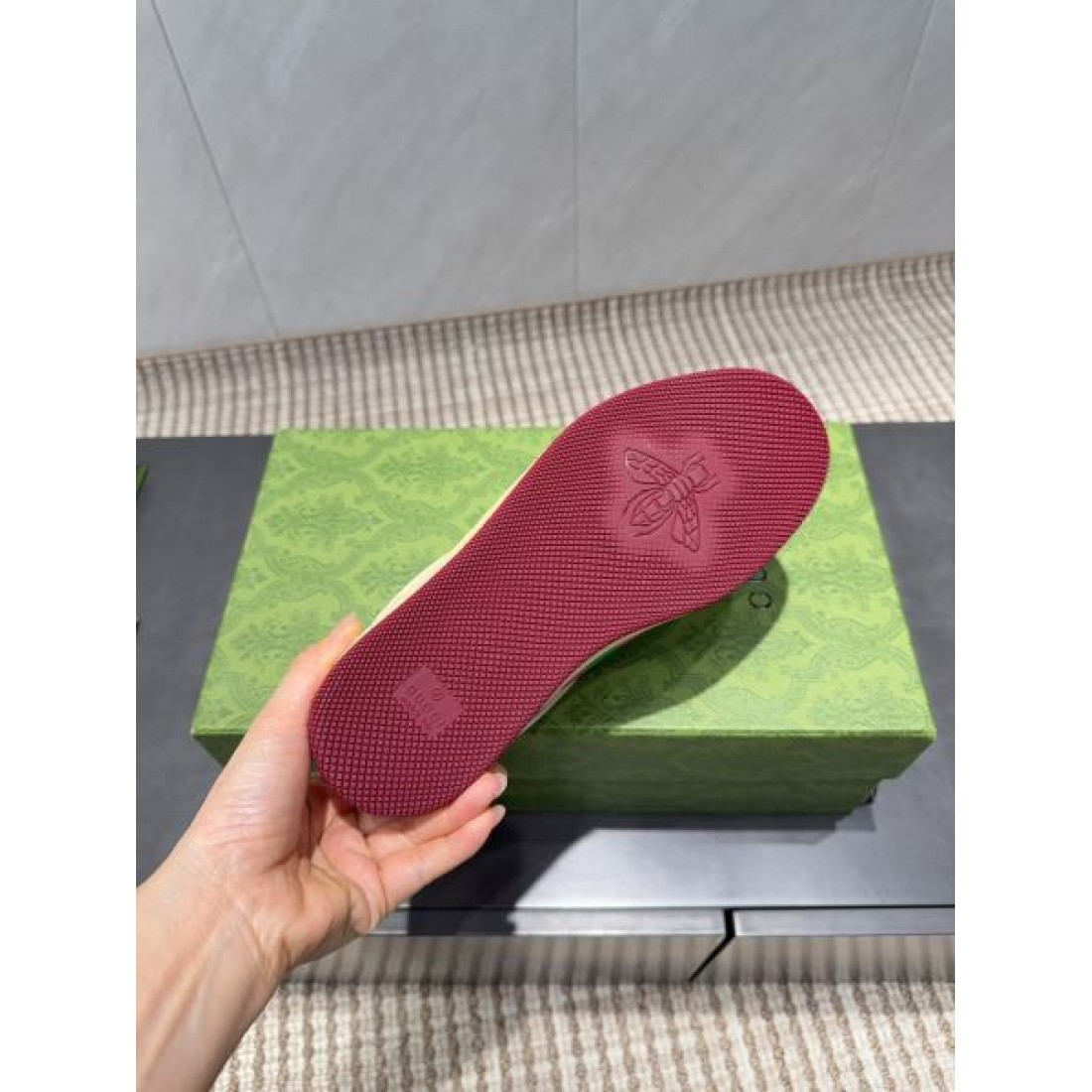 上品 高級感 GUCCI グッチ コピー カジュアルシューズ 洗練 定番