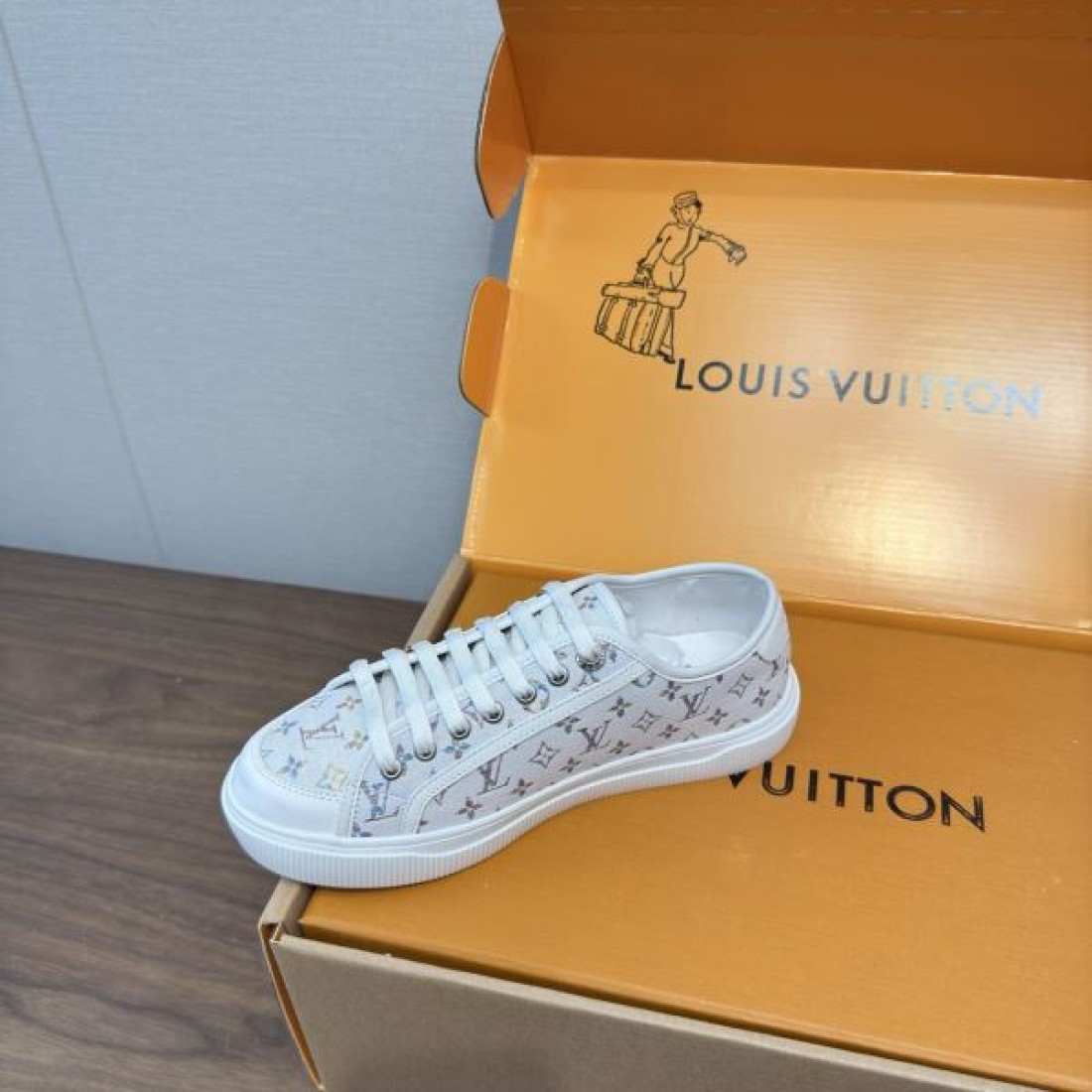 ラグジュアリー 王道 LOUIS VUITTON ルイヴィトン コピー カジュアルシューズ 上品 人気