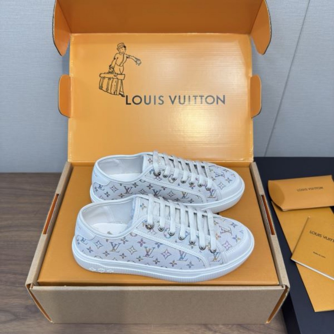 ラグジュアリー 王道 LOUIS VUITTON ルイヴィトン コピー カジュアルシューズ 上品 人気