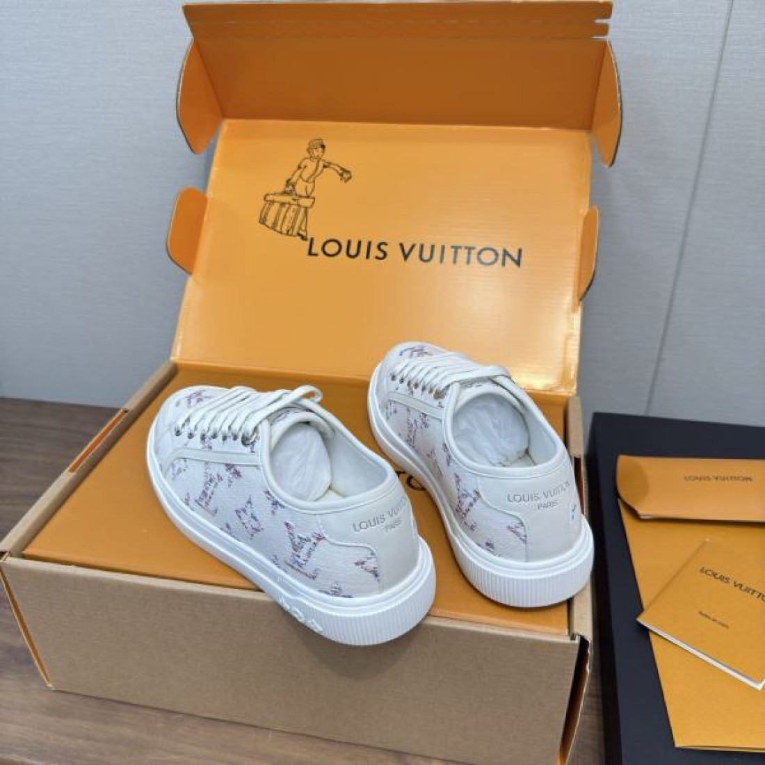 上質 高級感 LOUIS VUITTON ルイヴィトン コピー カジュアルシューズ 洗練 定番