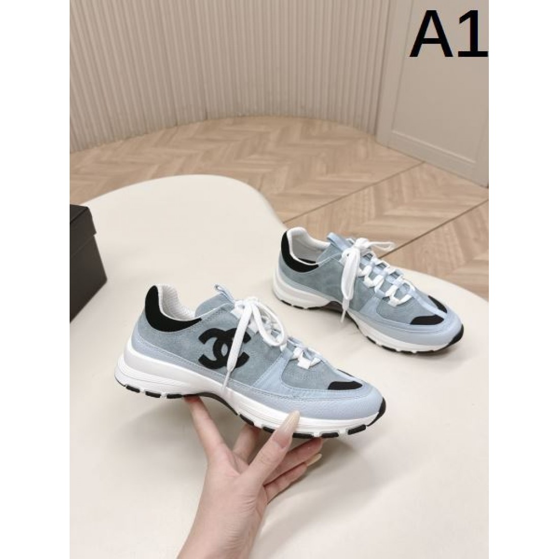 シンプル 洗練 CHANEL シャネル コピー スニーカー 高級感 定番