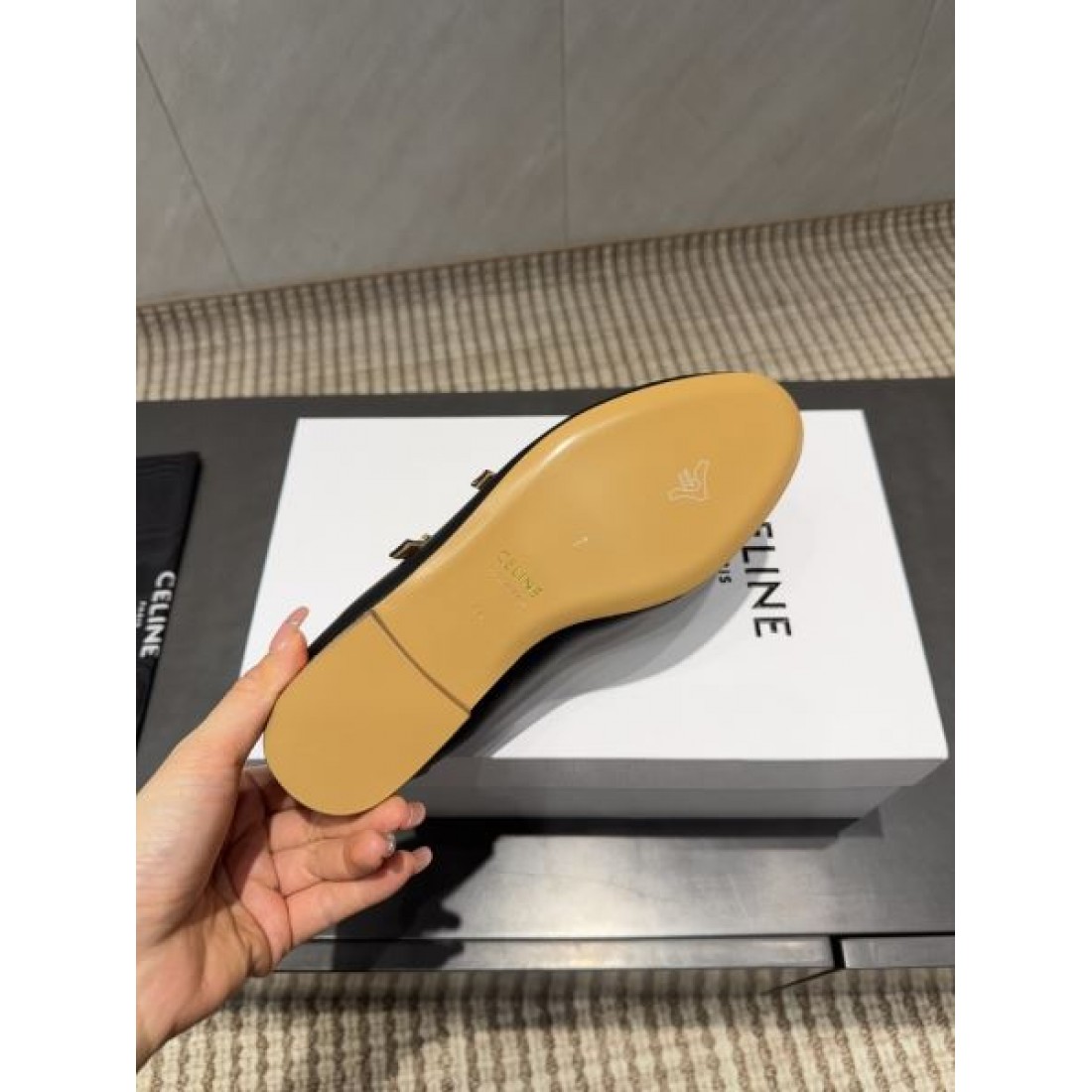 ミニマル 上質 CELINE セリーヌ コピー ハイヒール 洗練 大人向け