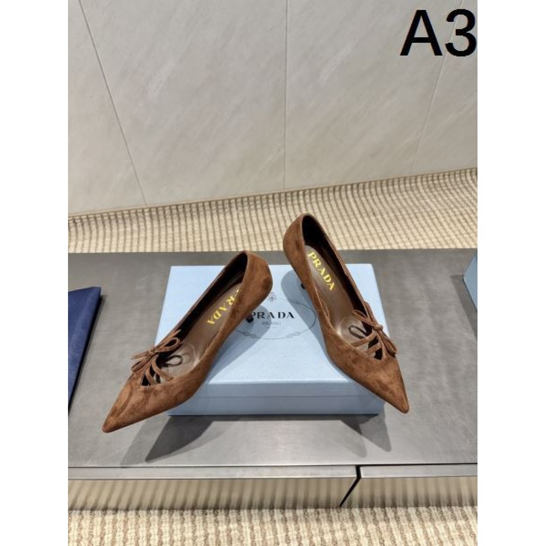  エレガント 上質 PRADA プラダ コピー ハイヒール 洗練 高級感