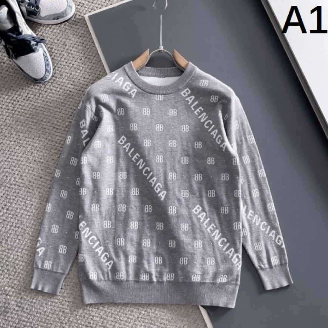 モード感 前衛的 トレンド BALENCIAGA バレンシアガ コピー セーター 存在感
