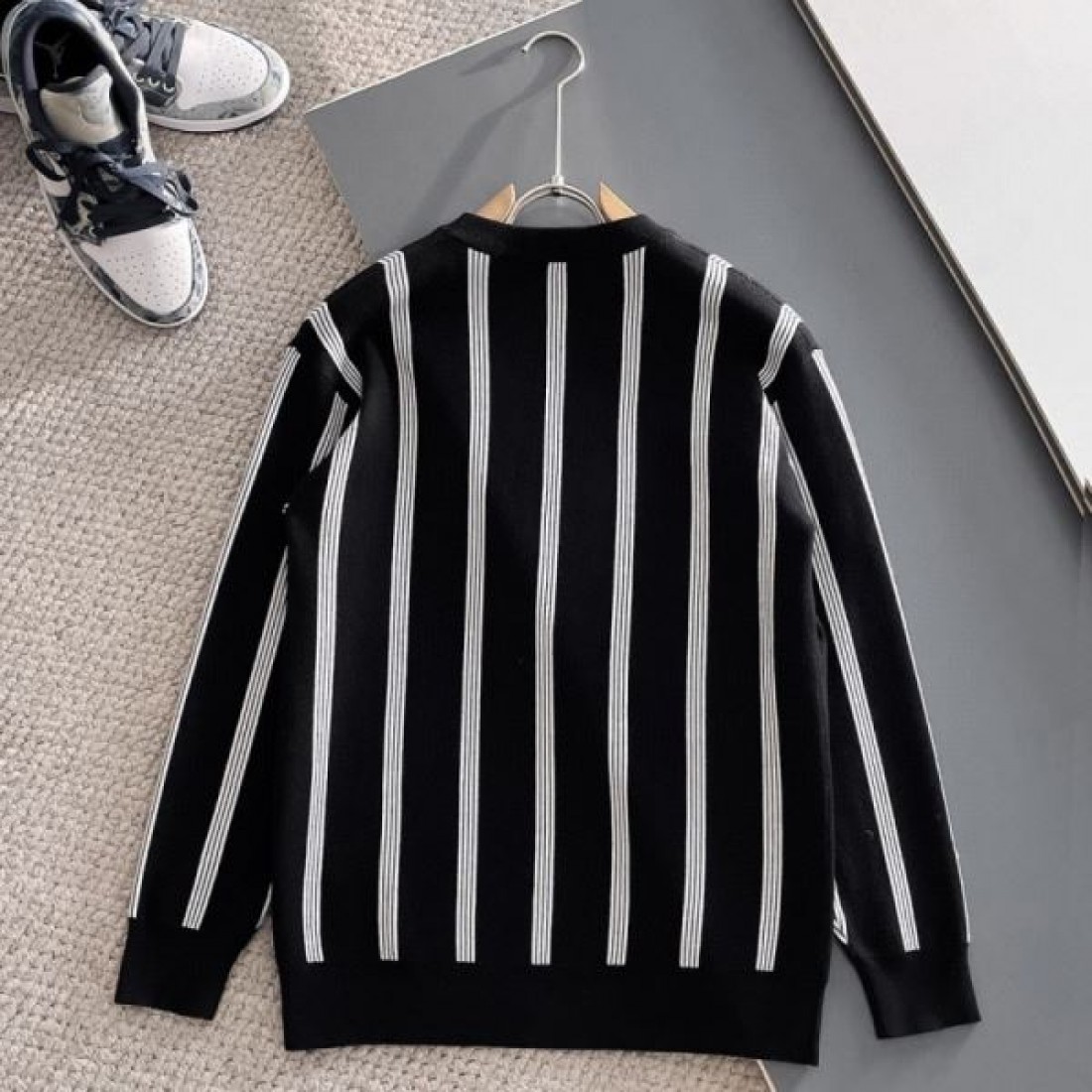 フェミニン 繊細 上質感 DIOR ディオール コピー セーター 美シルエット 洗練 