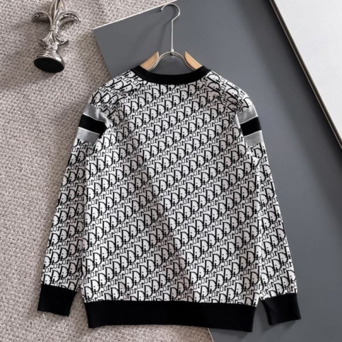 上品 ミニマル 高級 DIOR ディオール コピー セーター 落ち着き きれいめ 定番