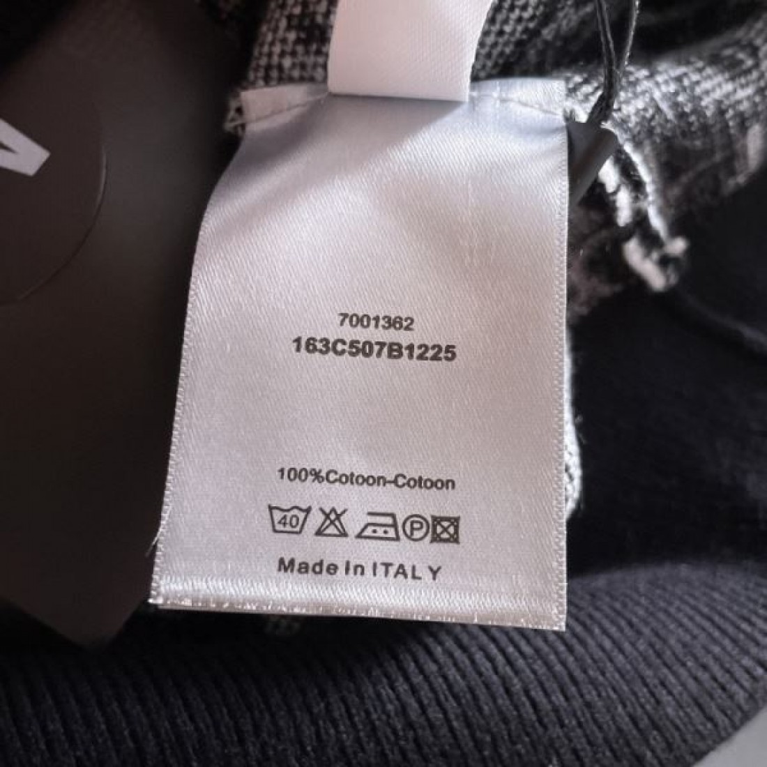 繊細 フェミニン 上質感 DIOR ディオール コピー セーター 美シルエット 洗練 人気