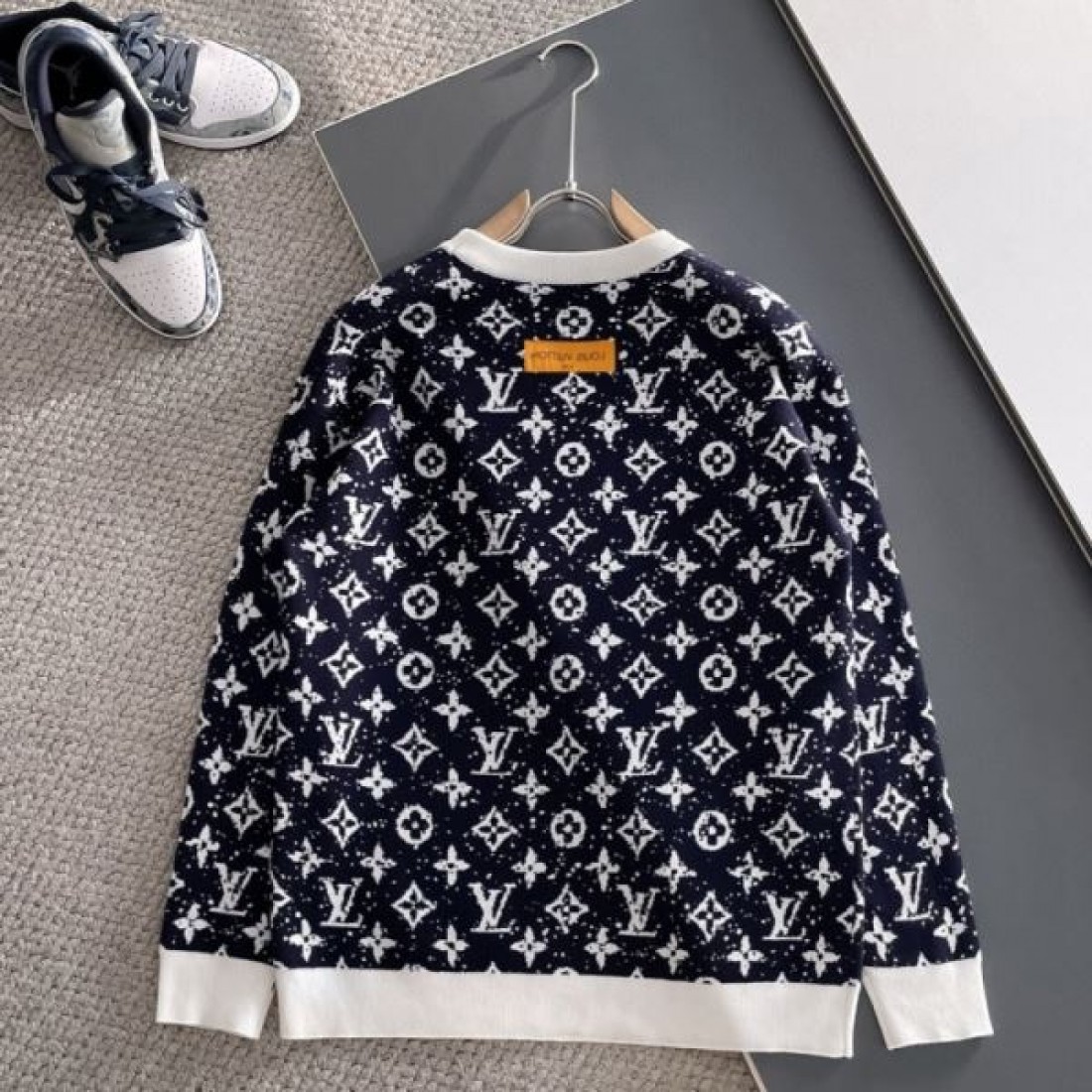  ラグジュアリー モダン 上質 LOUIS VUITTON ルイヴィトン コピー セーター 洗練 