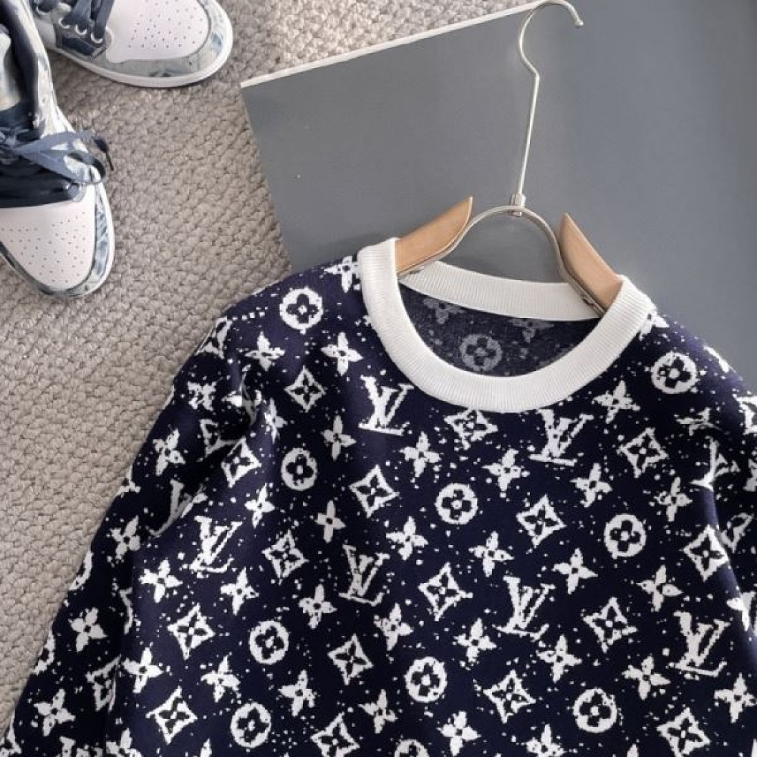  ラグジュアリー モダン 上質 LOUIS VUITTON ルイヴィトン コピー セーター 洗練 