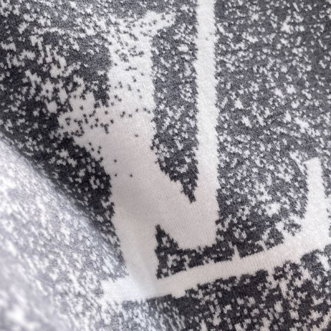 高級感 上品 洗練 LOUIS VUITTON ルイヴィトン コピー セーター 定番 おしゃれ