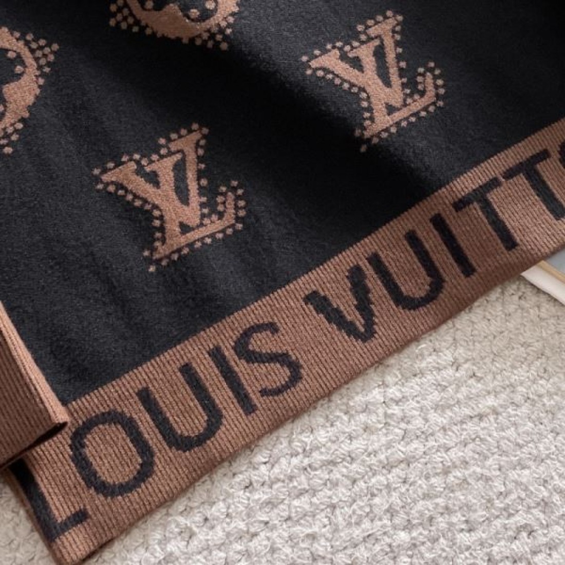  存在感 クラシック 上質 LOUIS VUITTON ルイヴィトン コピー セーター 人気 格上げ