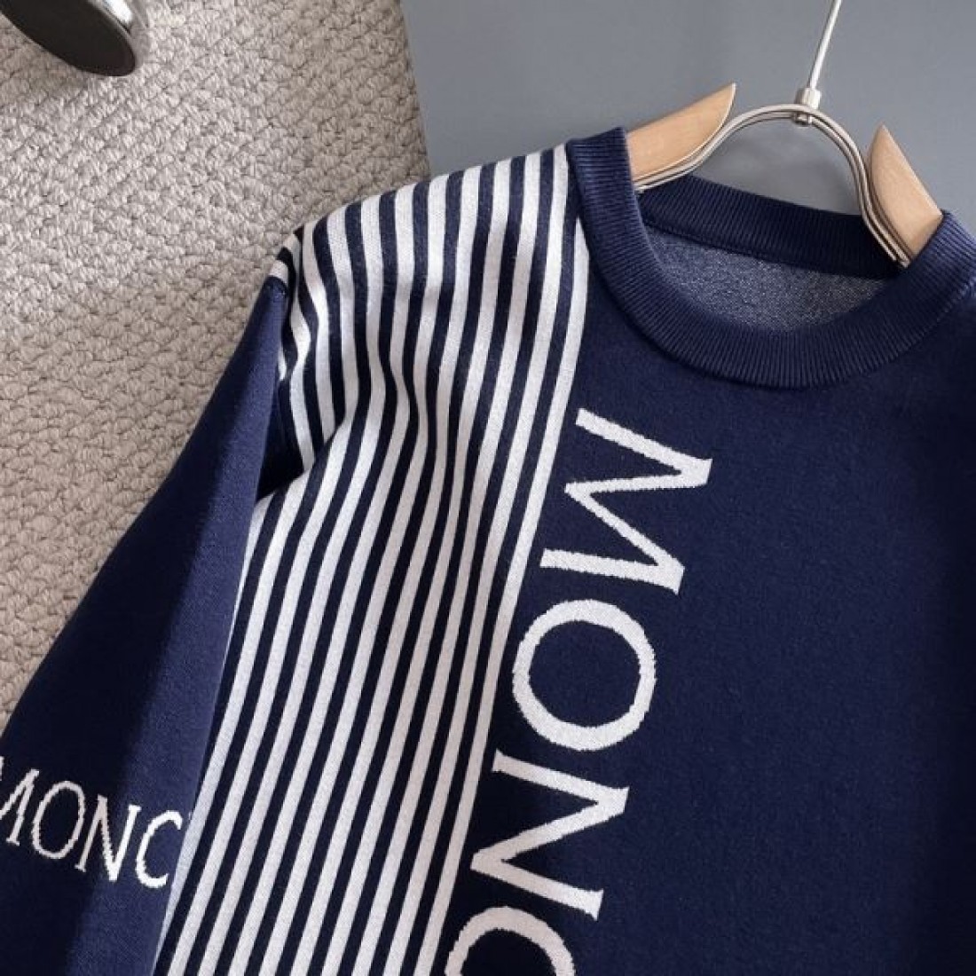  暖かい 機能的 プレミアム MONCLER モンクレール コピー セーター 高品質 冬向け