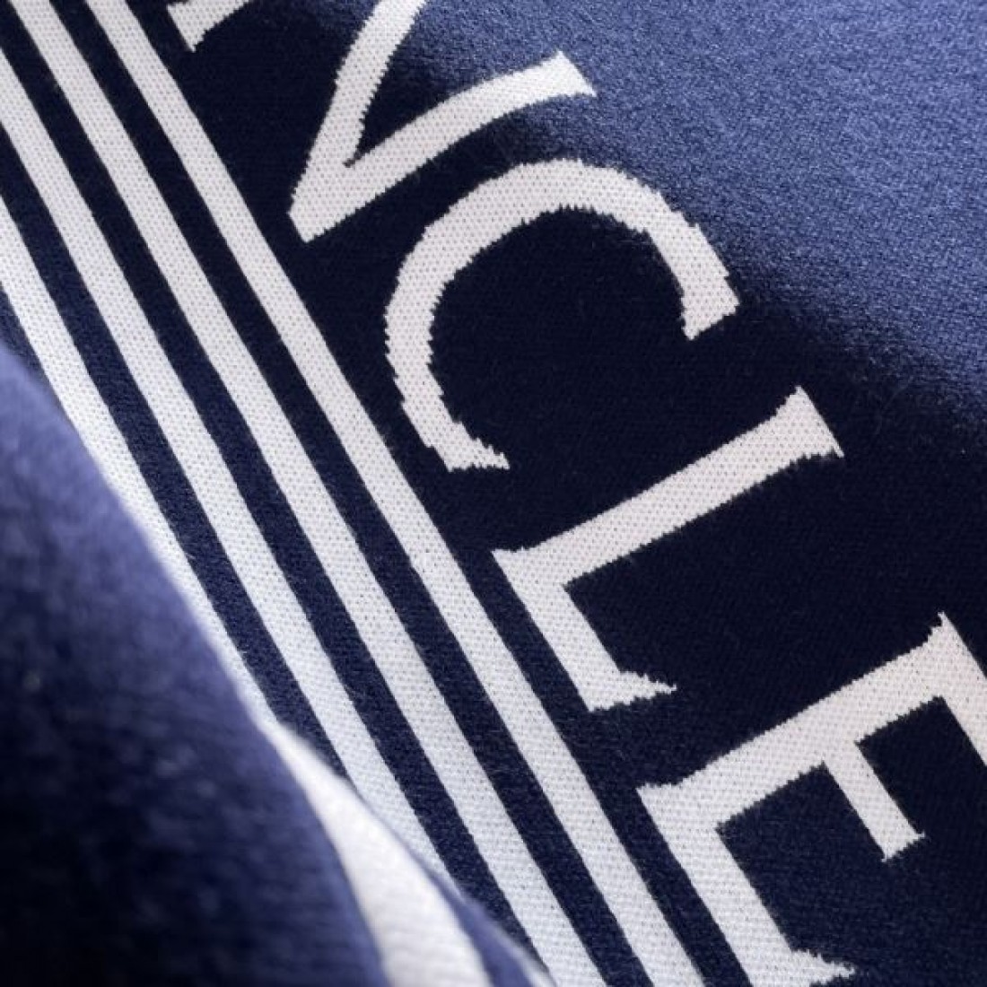  暖かい 機能的 プレミアム MONCLER モンクレール コピー セーター 高品質 冬向け