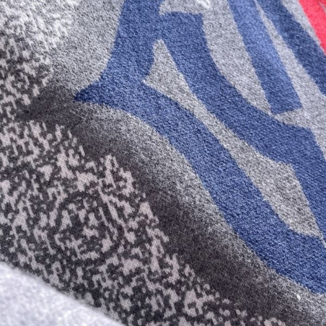 ボリューム感 高性能 上質感 MONCLER モンクレール コピー セーター 防寒 快適 