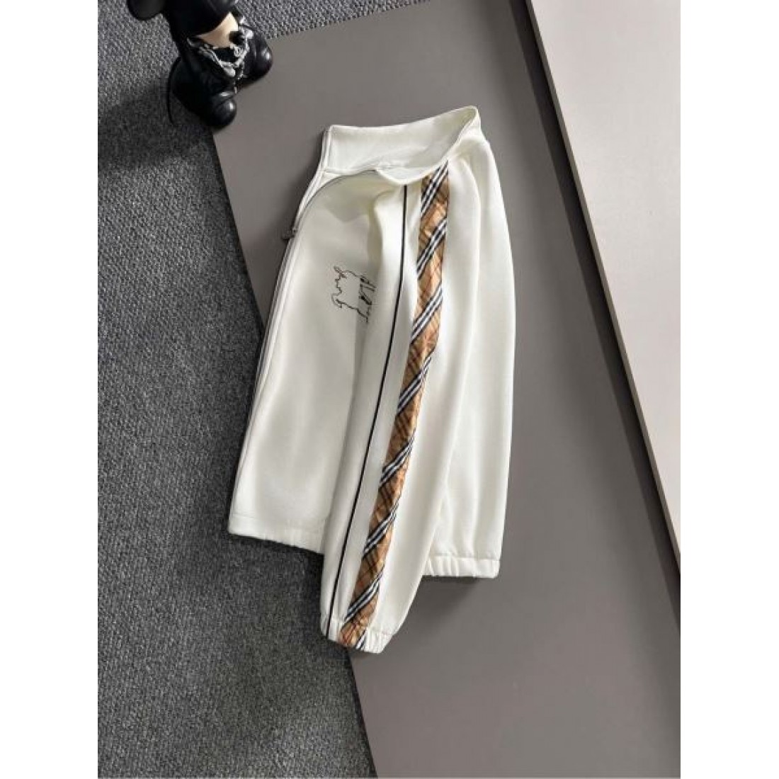  高級感 上品 定番 BURBERRY バーバリー コピー 上下セット 洗練 クラシック