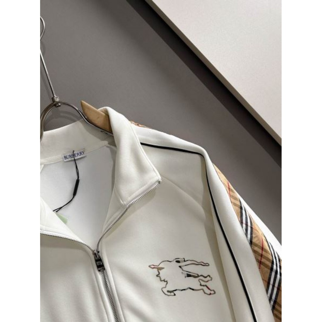  高級感 上品 定番 BURBERRY バーバリー コピー 上下セット 洗練 クラシック