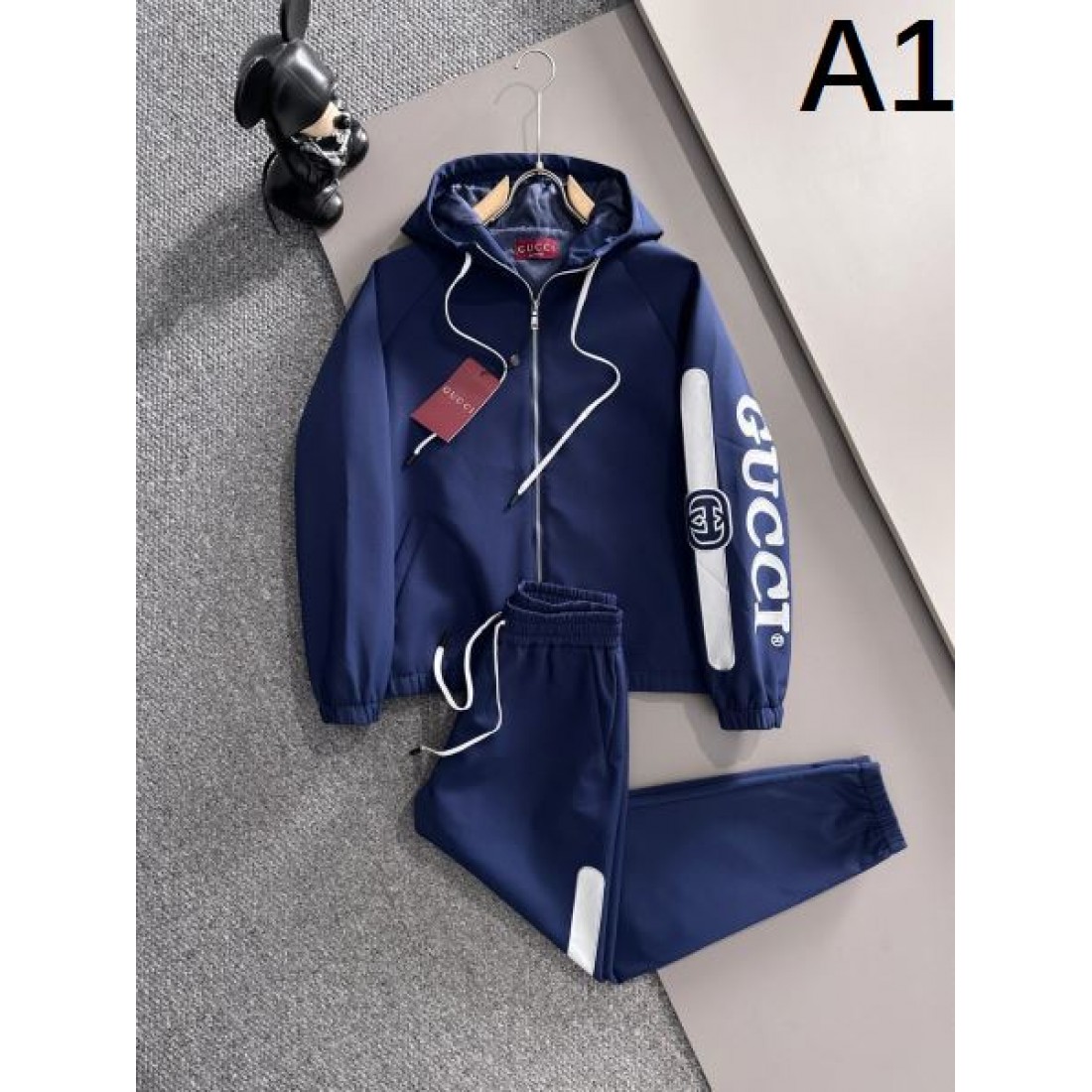 華やか アイコニック 個性派 GUCCI グッチ コピー 上下セット 印象的 デザイン性